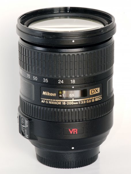 Nikon AF-s DX 18-200 f/3,5-5,6 VR II ED