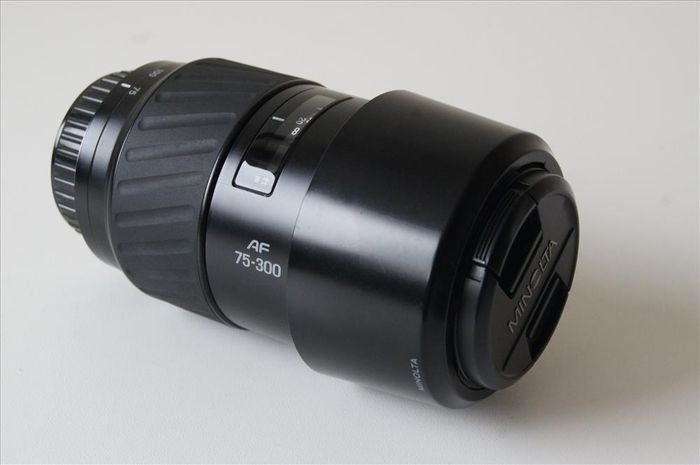 Minolta AF 75-300 f/4-5.6