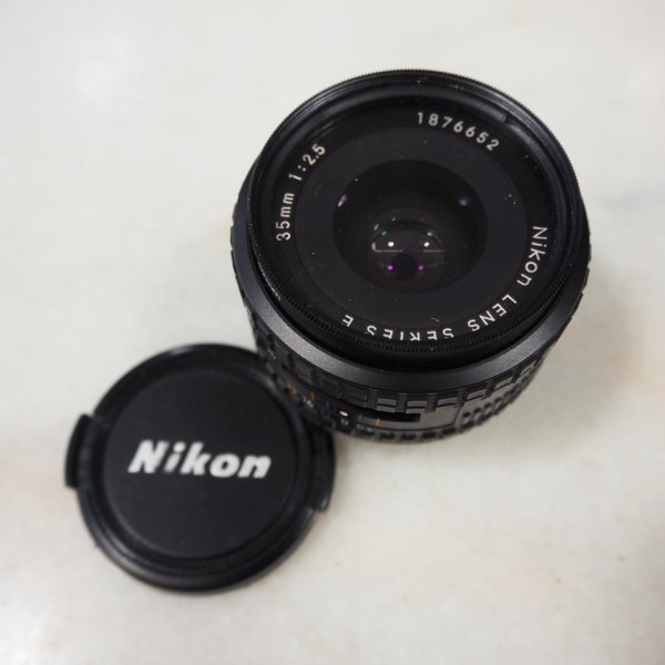 Nikon Serie E 35mm f/2.5