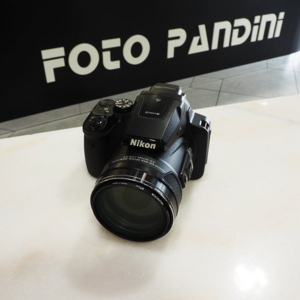 Nikon P900