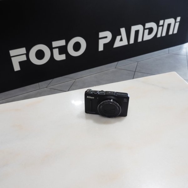 Nikon Coolpix S9700