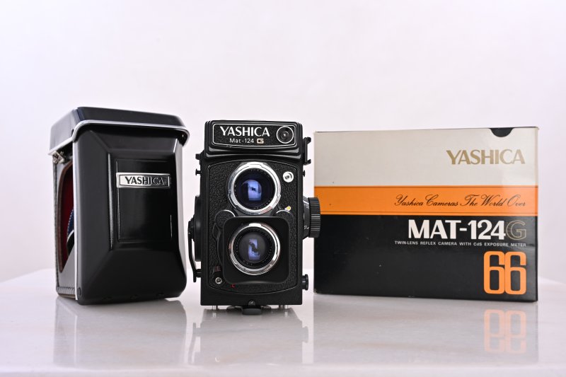 Yashica MAT-124 G