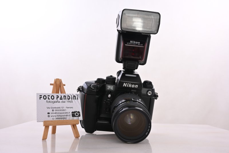 Nikon F4 + Nikon 35-70mm f/2.8 + SB-24