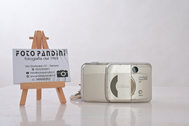 Nikon Lite Touch Zoom 70 W
